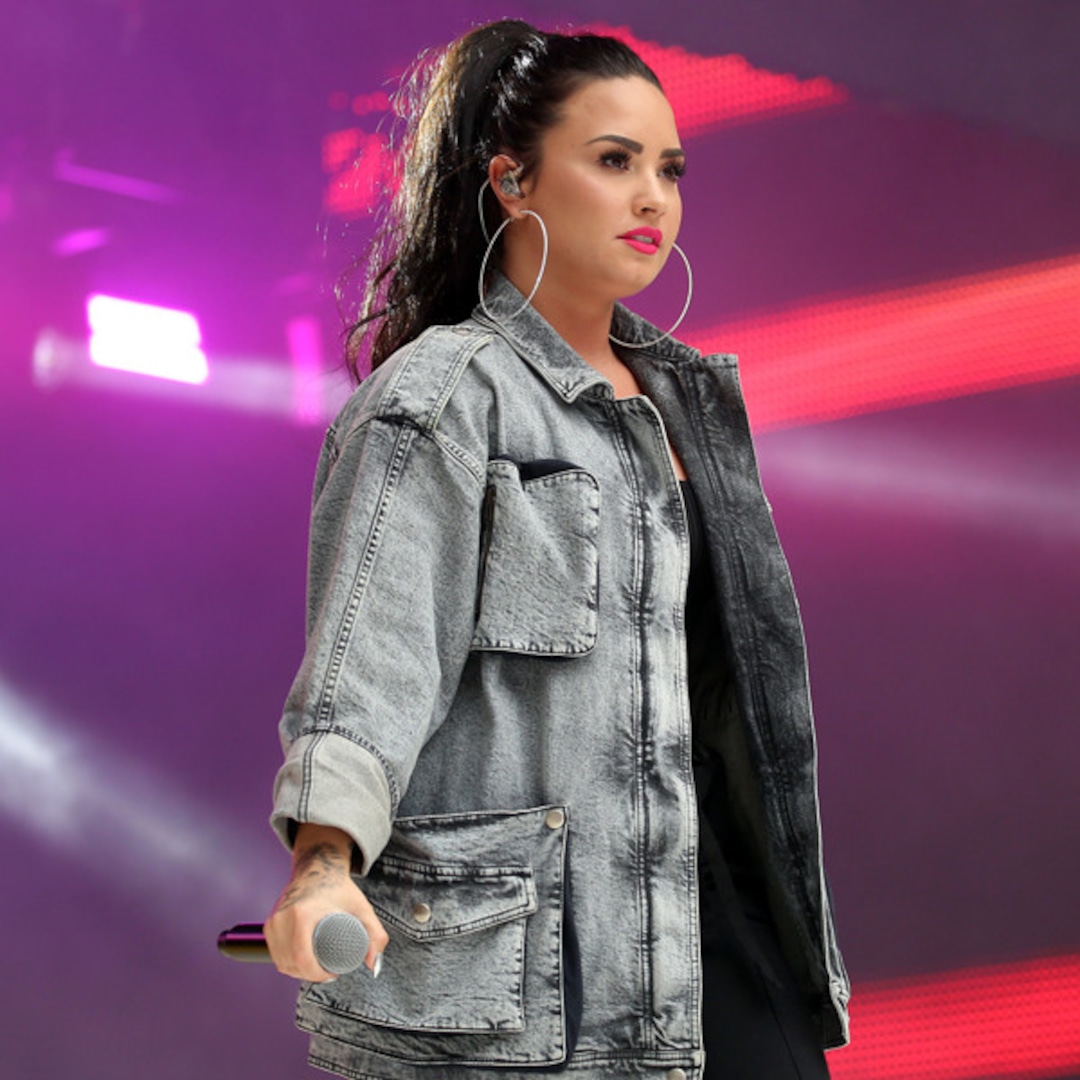 Demi Lovato Powerfully Claps Back at "Fuller Figure" Headline - E! Online